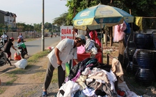 Sài Gòn thêm hào hiệp với quần áo miễn phí