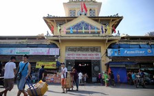 Chợ cổ lớn nhất Sài Gòn chính thức tạm đóng cửa, người bán buồn khi cận Tết