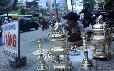 Kiếm tiền triệu mỗi ngày ở Sài Gòn nhờ đánh lư đồng dịp Tết