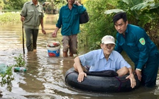 Người dân khốn đốn vì vỡ đê