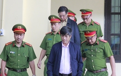 Cựu trung tướng Phan Văn Vĩnh xin tuyên án vắng mặt