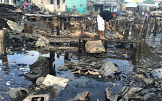 Nha Trang: Tan hoang cồn Nhất Trí sau vụ cháy quét sạch 70 ngôi nhà