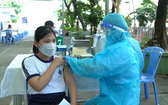 TP.HCM tăng tốc tiêm vắc xin Covid-19 để sớm đưa học sinh tới trường