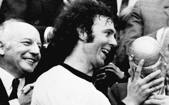 [KÝ ỨC WORLD CUP] Ai sánh bằng “Hoàng đế” Beckenbauer?