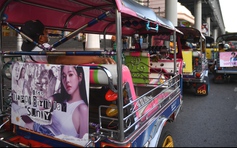 Thần tượng K-pop 'cứu' tài xế tuk-tuk Thái Lan giữa dịch Covid-19 ra sao?