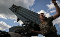 Ukraine bắn đạn pháo phản lực do Triều Tiên sản xuất?