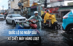 TP.HCM mưa trắng trời chiều 31.10, quốc lộ 50 ngập sâu, xe chết máy hàng loạt