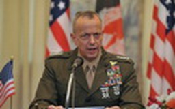 Vụ Petraeus: Tư lệnh Mỹ tại Afghanistan bị điều tra