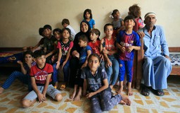 5 con trai bị IS giết, mẹ già nuôi 22 đứa cháu ở Iraq