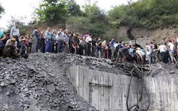 Nổ mỏ than kinh hoàng ở Iran, 35 người chết
