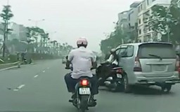 [VIDEO] Truy lùng Innova chạy luôn khi va trúng một phụ nữ làm chị suýt bị cán
