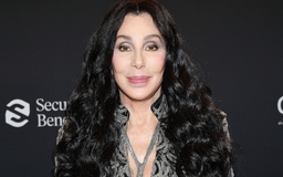 Universal Pictures làm phim về cuộc đời và sự nghiệp danh ca Cher