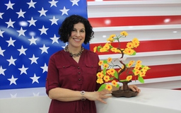 Bà Tổng lãnh sự Mỹ Rena Bitter: Tôi ăn Tết như người Việt