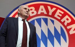 Cựu chủ tịch CLB Bayern Munich, Uli Hoeness khơi mào cuộc chiến với Man City và PSG