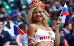 Người đẹp World Cup hứa sẽ khỏa thân nếu Nga vô địch