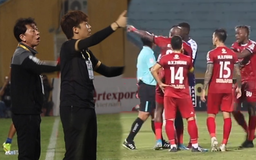 HLV Chung Hae-seong nhận lỗi sau trận TP.HCM thua Hà Nội 0-3