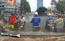 Cướp kéo lê nạn nhân trên đường phố Sài Gòn