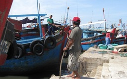 Bão số 1: Ninh Thuận cấm tàu thuyền ra khơi