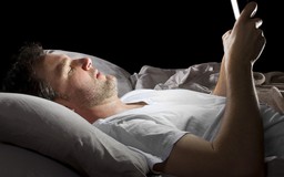 Ngủ ít hơn 6 tiếng mỗi đêm làm tăng nguy cơ sa sút trí tuệ đến 37%