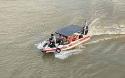 Người phụ nữ để sổ hộ khẩu, CMND trên cầu Đồng Nai rồi nhảy xuống sông