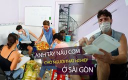 Gặp anh Tây điển trai, chạy xe máy phát cơm cho người thất nghiệp ở Sài Gòn