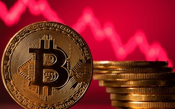 Bitcoin cắm đầu đi xuống, vốn hóa ‘bốc hơi’ hơn 500 tỉ USD