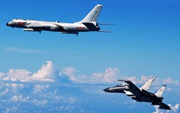 Phi công Trung Quốc 'có lẽ đang huấn luyện tấn công Mỹ'