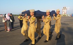 Nhân viên không lưu Indonesia hy sinh tính mạng cứu máy bay