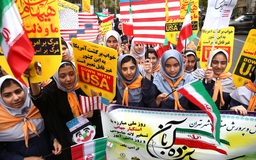 Iran tiếp tục rời xa thỏa thuận hạt nhân
