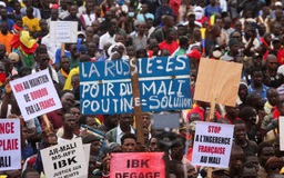 Quân đội đảo chính ở Mali, tổng thống từ chức vì 'còn lựa chọn nào khác đâu'