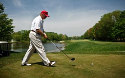 Giải đấu golf danh giá ‘bỏ rơi’ Tổng thống Trump sau vụ bạo động Điện Capitol