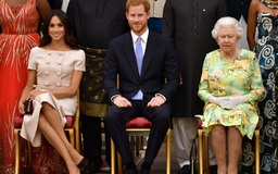 Nữ hoàng Anh nói gì sau cuộc phỏng vấn 'choáng váng' của cặp đôi Harry-Meghan?