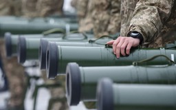 Ukraine sẵn sàng 'dùng xẻng chiến đấu' nếu phương Tây không gửi vũ khí