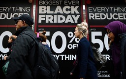 Người tiêu dùng đang 'nóng lòng' chờ đợi Black Friday 2017