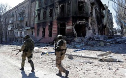 Giao tranh ác liệt ở miền đông, lực lượng thân Nga nói bắt hơn 8.000 lính Ukraine