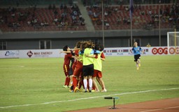 'Trọng tài Myanmar gần như bất động ở trận chung kết'