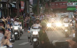 Người dân Sài Gòn chào đón Tổng thống Mỹ Barack Obama