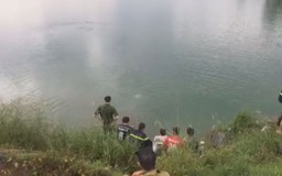 Bơi ở Hồ Đá, một người tử vong, bốn người mắc kẹt