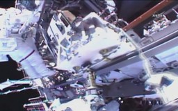 Phi hành gia có chuyến đi bộ thứ 200 trên trạm ISS