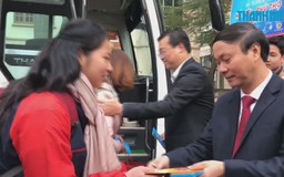 Lễ tiễn sinh viên về quê đón Tết