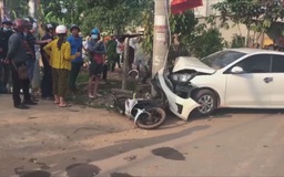 Ô tô va chạm xe máy, hai người thương vong