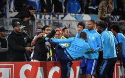 Patrice Evra đối mặt án phạt cấm thi đấu dài hạn vì cú đá kung-fu