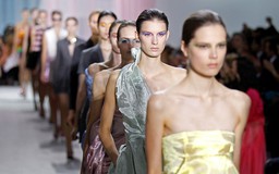 Hai hãng thời trang lớn của Pháp cấm người mẫu siêu gầy