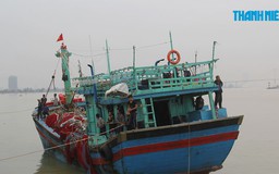 Hải quân Vùng 3 cứu 16 ngư dân Bình Định