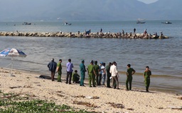Thi thể người phụ nữ còn son phấn trôi dạt trên vịnh Đà Nẵng