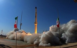 Iran thử nghiệm tên lửa không gian, Mỹ nói gây bất ổn