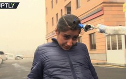 Thiếu nữ 16 tuổi dùng tóc kéo xe 2 tấn