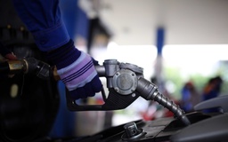 Giá xăng dầu chiều nay đồng loạt giảm?