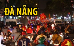 Đà Nẵng: Bất chấp trời lạnh, người dân xuống đường mừng U.23 Việt Nam chiến thắng