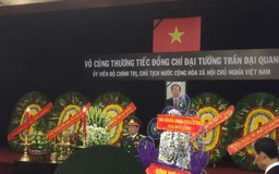 Hàng ngàn người viếng Chủ tịch nước Trần Đại Quang ở TP.HCM